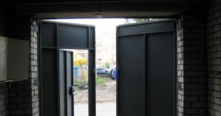 Купить гаражные ворота распашные Раменское, цена от 3879 руб.